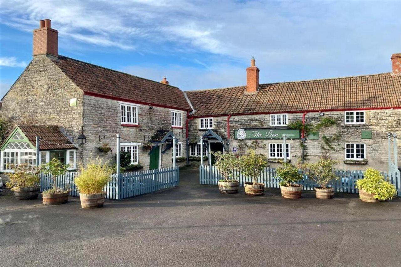 Hotel The Lion At West Pennard Exterior foto The Old Inn, Great Bowden
