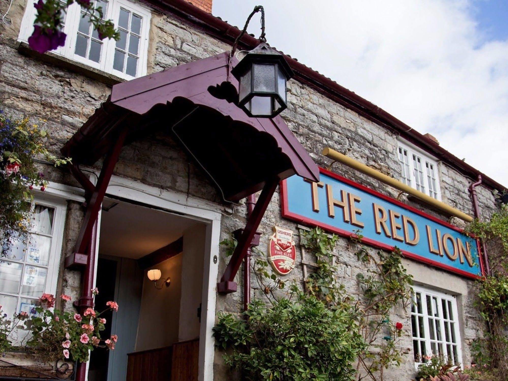 Hotel The Lion At West Pennard Exterior foto The Red Lion